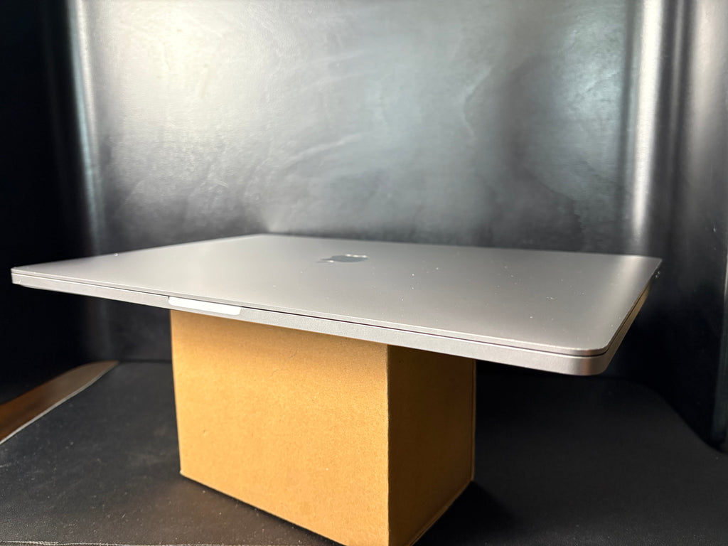 2019 MacBook Pro - i9 - 16GB - 1TB - (#2)