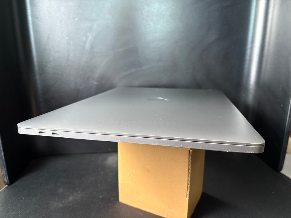 2019 MacBook Pro - i9 - 16GB - 1TB - (#2)