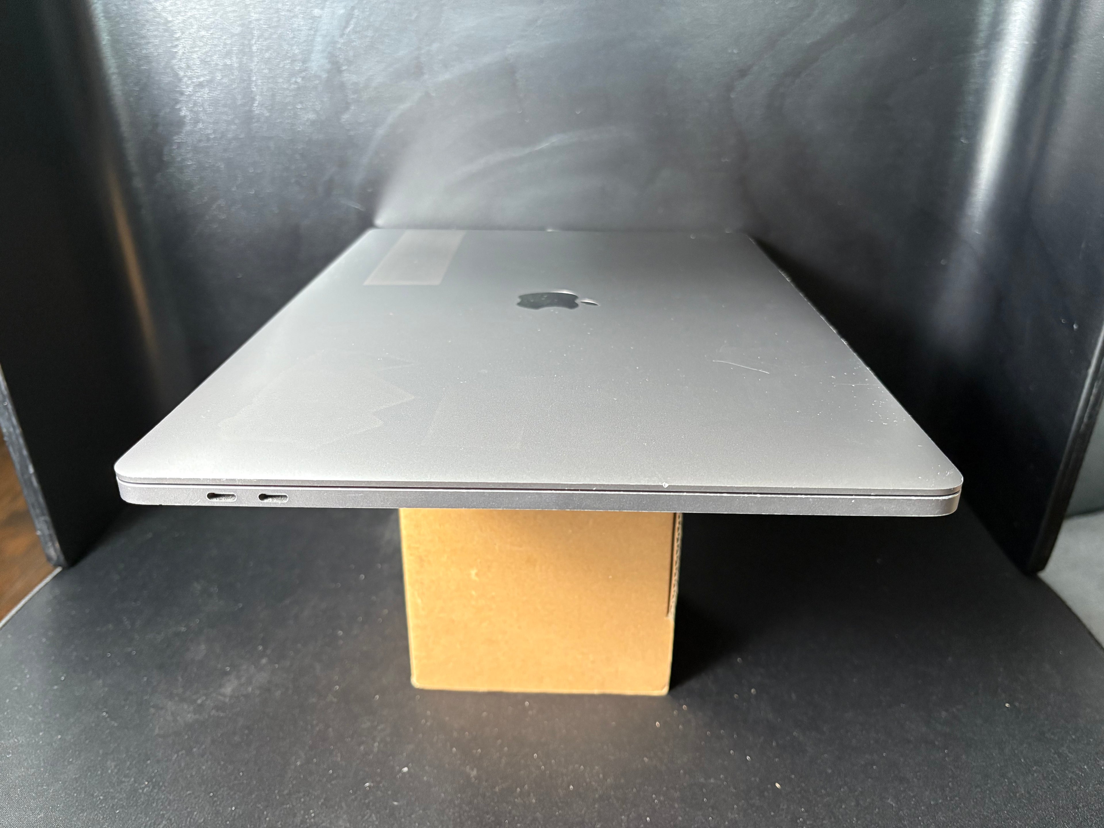 2019 MacBook Pro 16" - i9 - 32GB - 1TB SSD - #4