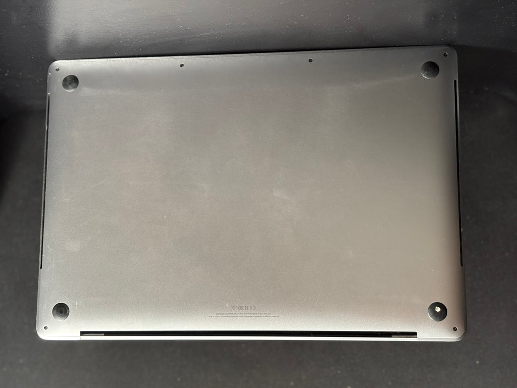 2019 MacBook Pro 16" - HexaCore i7 - 16GB - 512GB SSD - (#6)