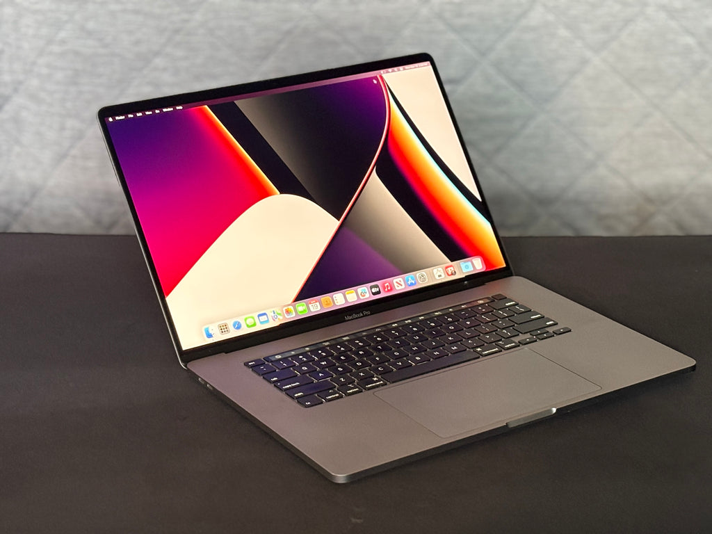 2019 MacBook Pro 16" - i9 - 16GB - 1TB SSD - (#7)