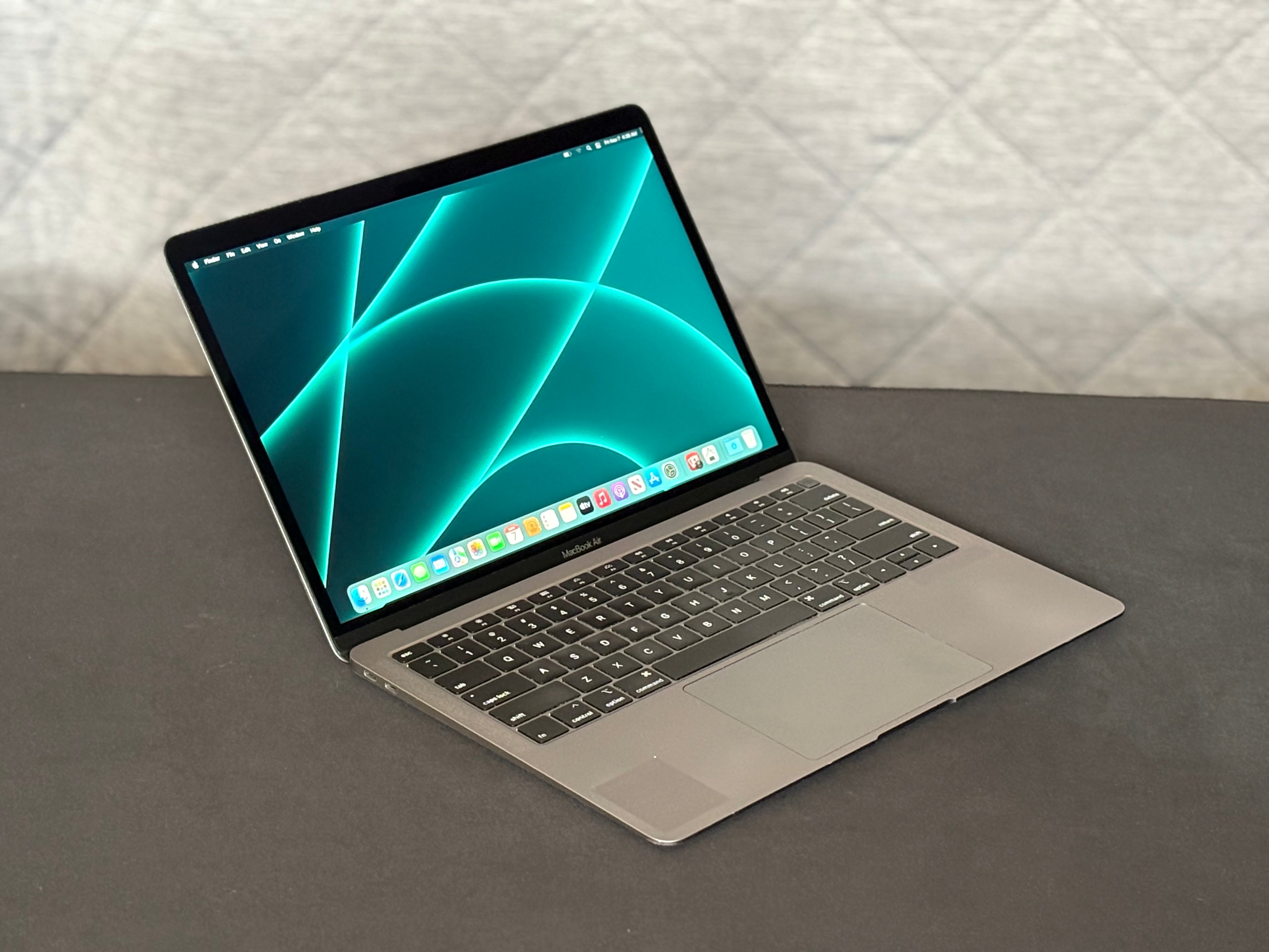 2019 MacBook Air - 8GB - 256GB - (#9)