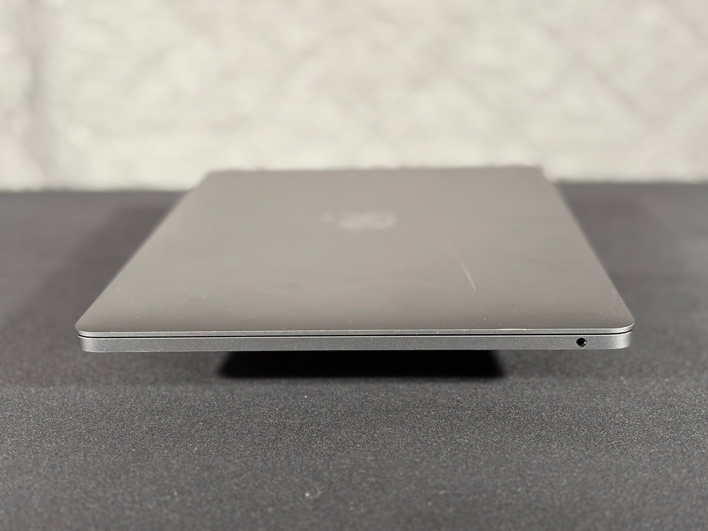 2022 MacBook Pro - M2 10-Core - 8GB/512GB (#10)