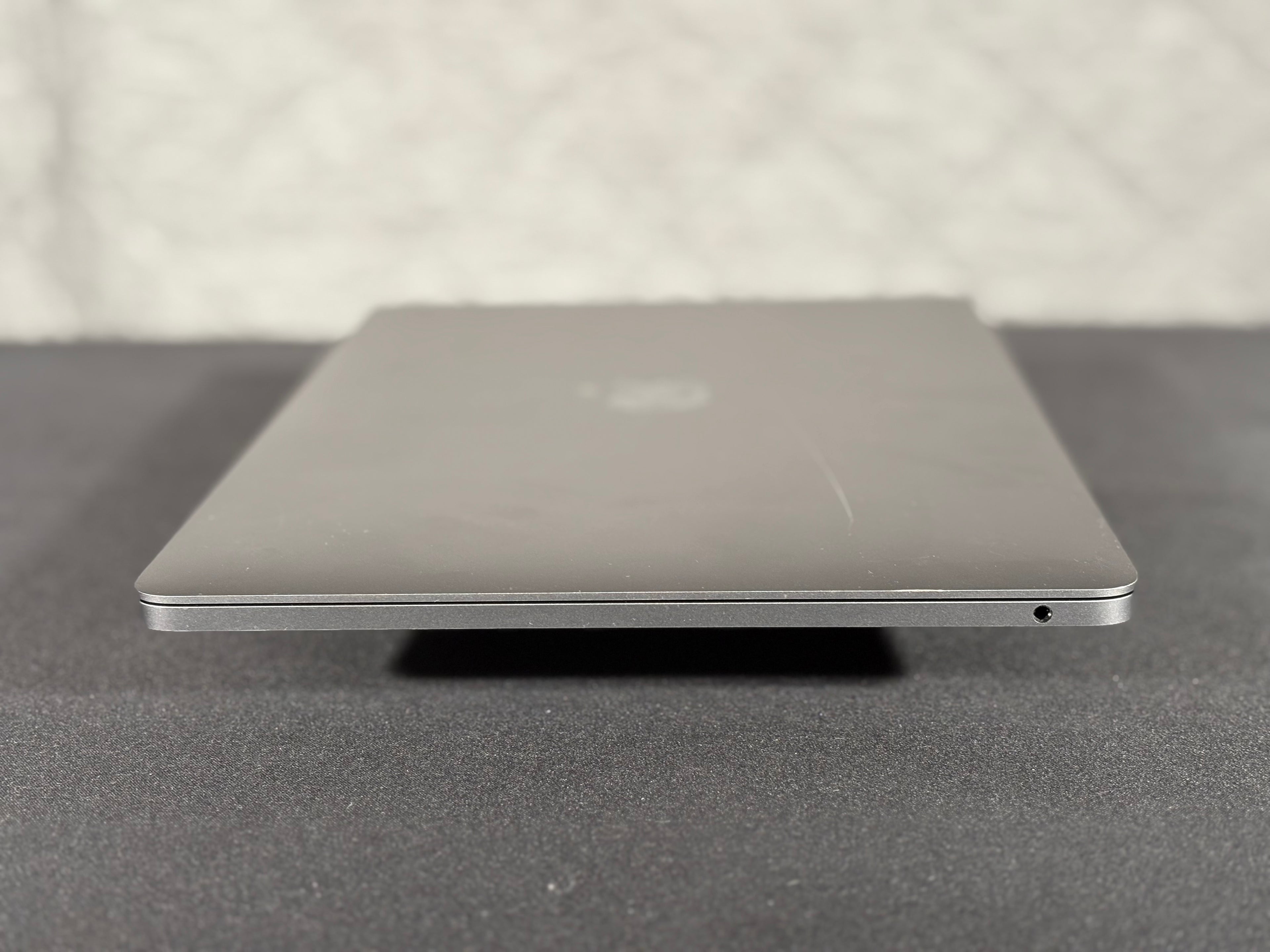 2022 MacBook Pro - M2 10-Core - 8GB/512GB (#10)