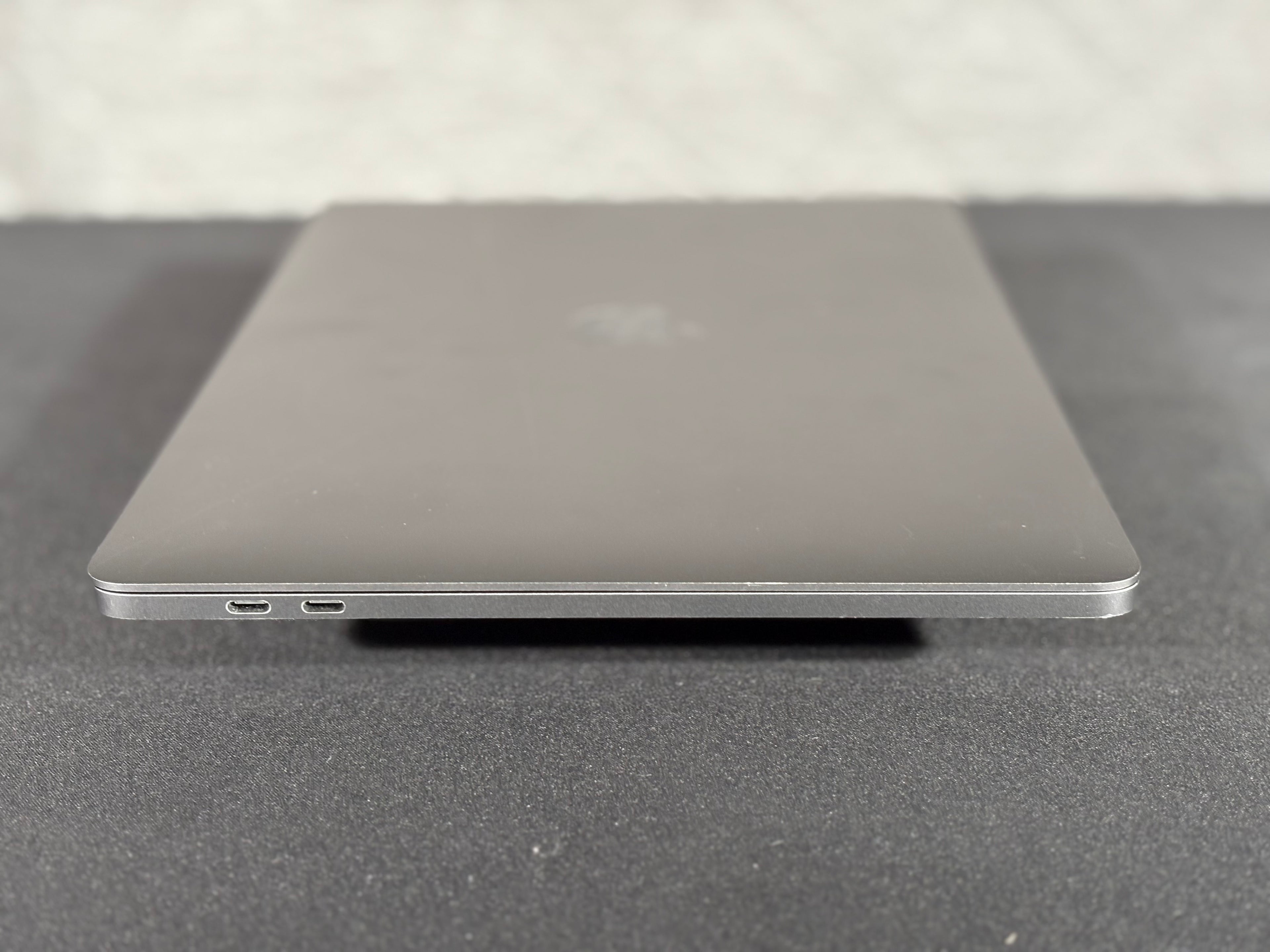 2022 MacBook Pro - M2 10-Core - 8GB/512GB (#10)