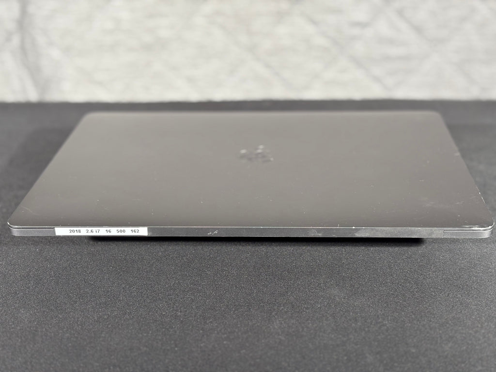 2019 MacBook Pro 15" - HexaCore i7 - 16GB/512GB - (#12)