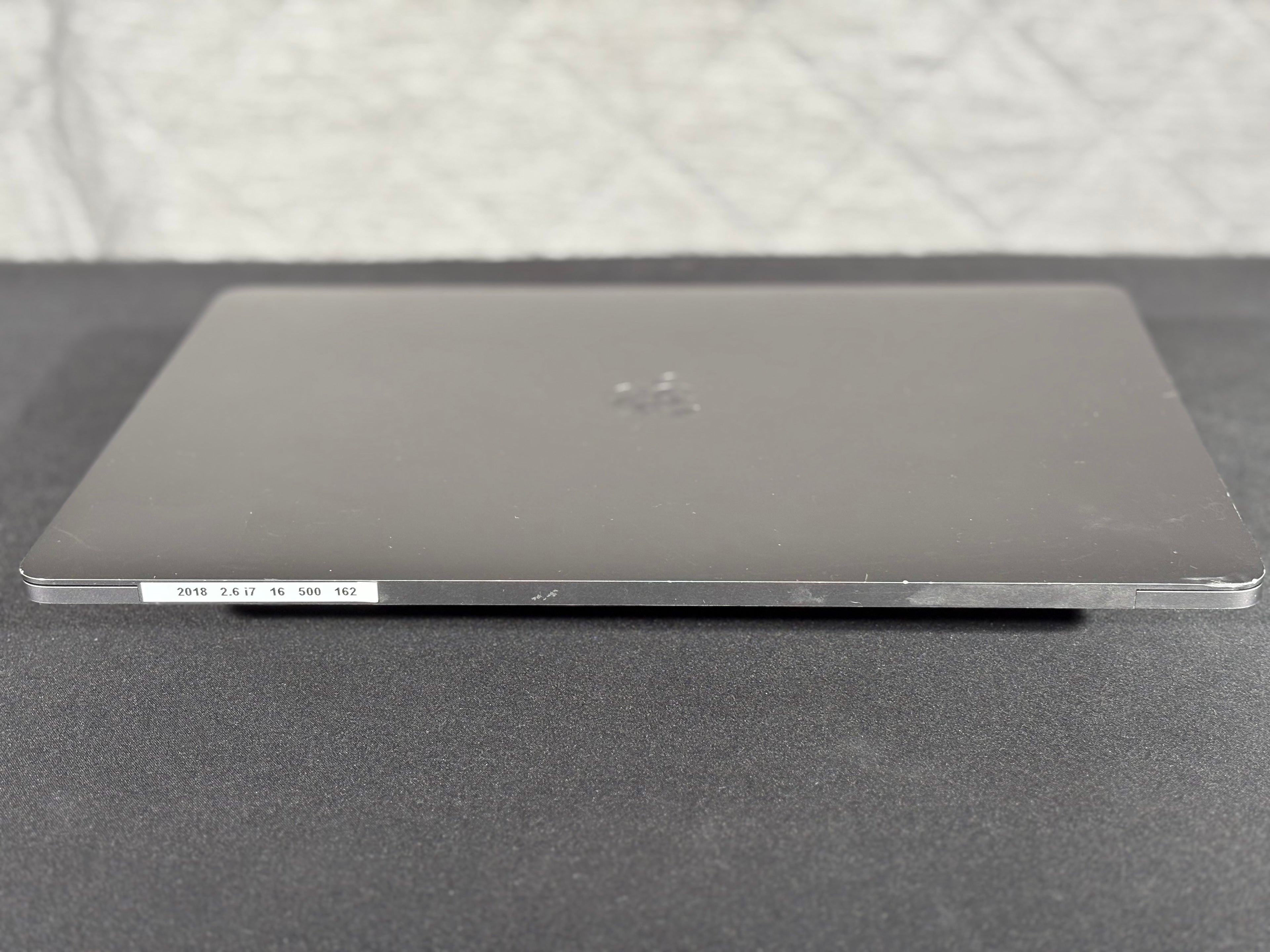 2019 MacBook Pro 15" - HexaCore i7 - 16GB/512GB - (#12)