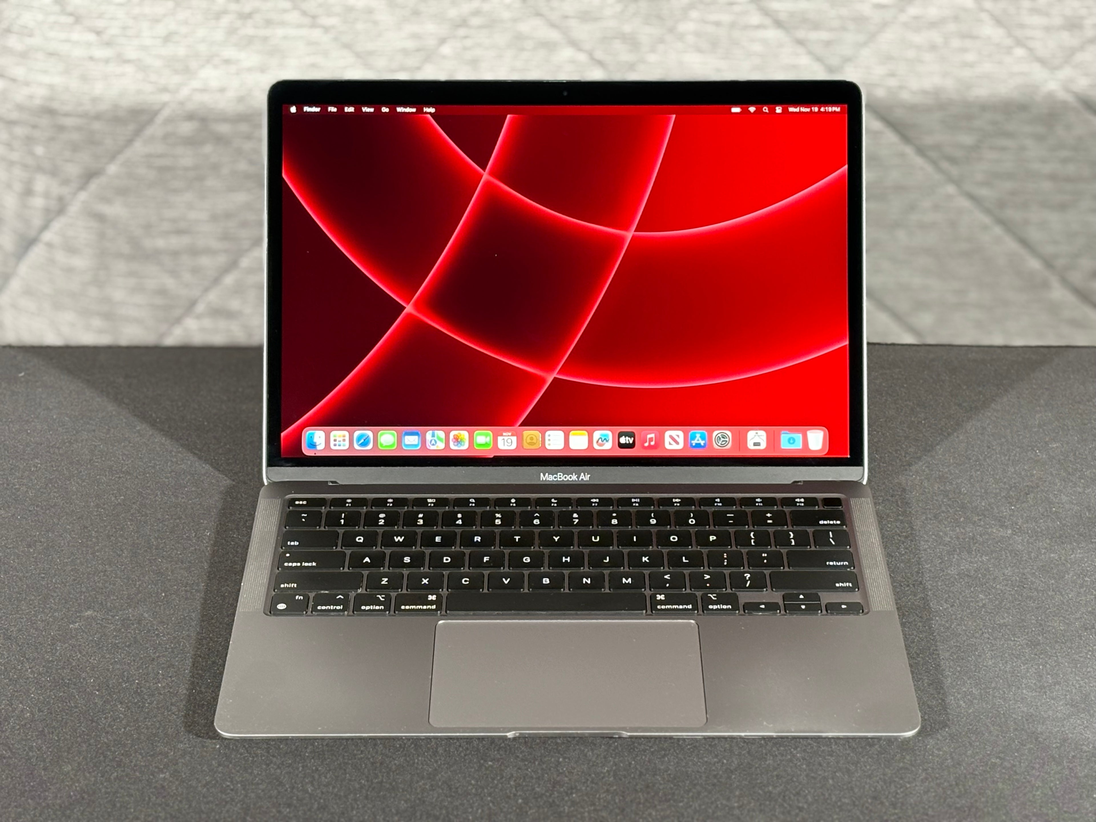 2020 MacBook Air M1 - 8GB - 128GB - (#13)