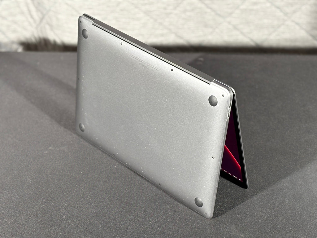 2020 MacBook Air M1 - 8GB - 128GB - (#13)