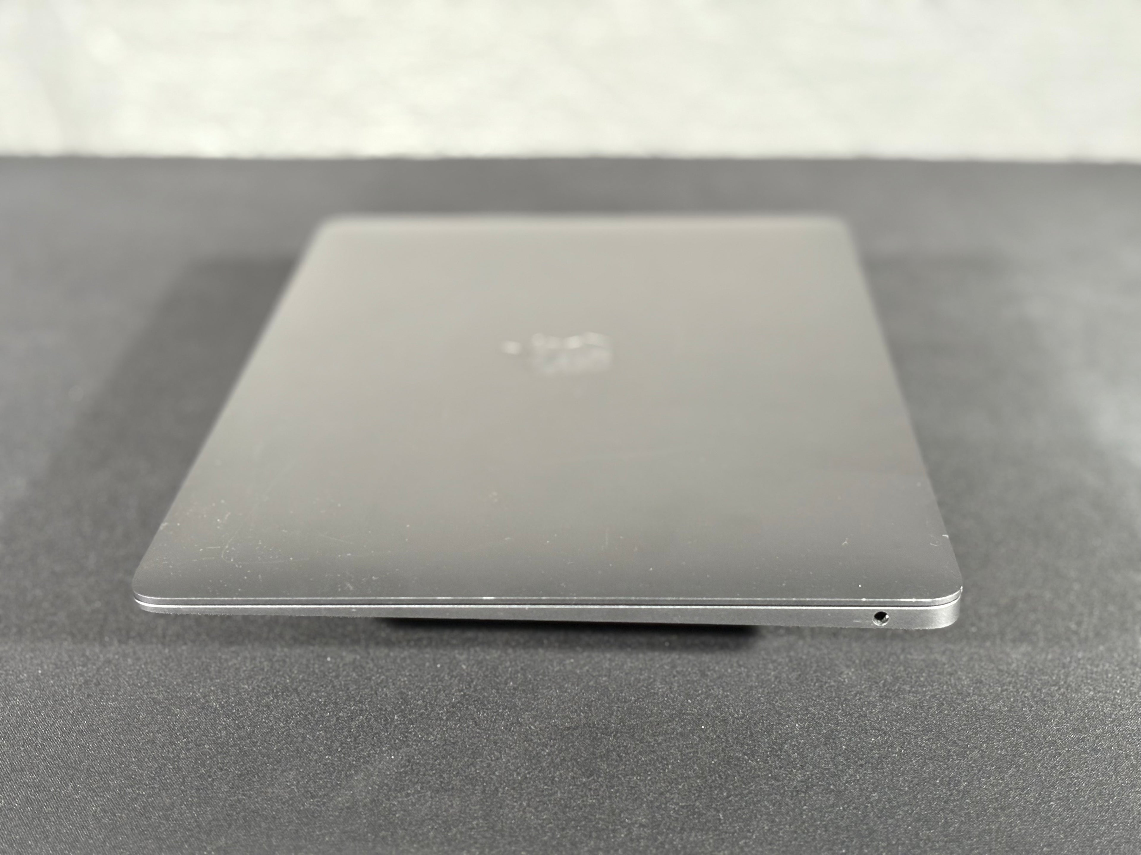 2020 MacBook Air M1 - 8GB - 128GB - (#13)