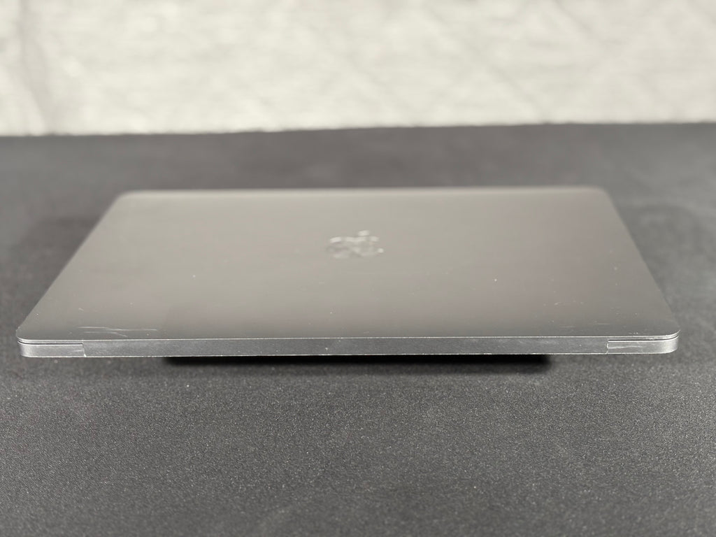 2020 MacBook Air M1 - 8GB - 128GB - (#13)